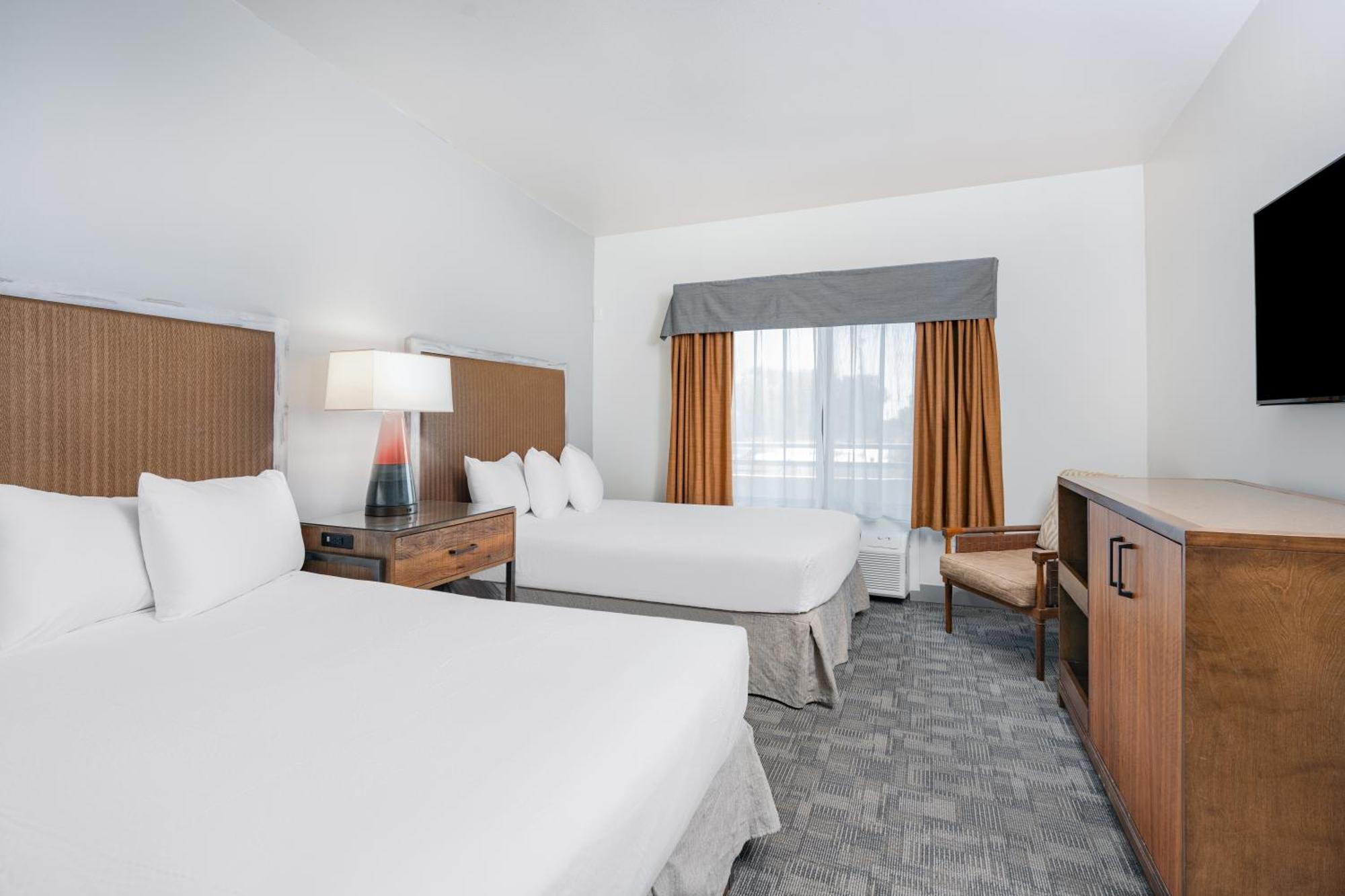 Ramada By Wyndham Bakersfield Hotel Kültér fotó