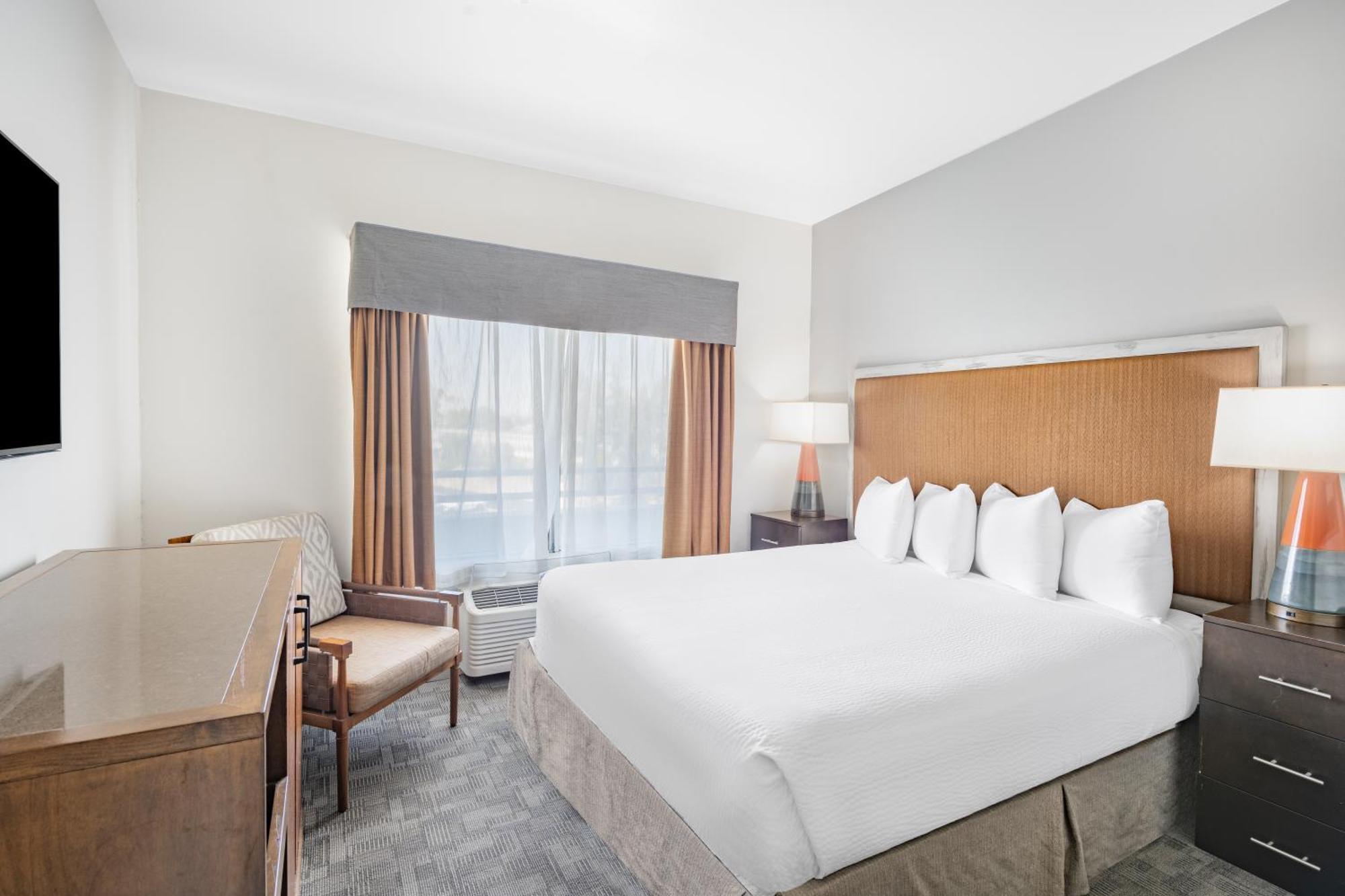 Ramada By Wyndham Bakersfield Hotel Kültér fotó