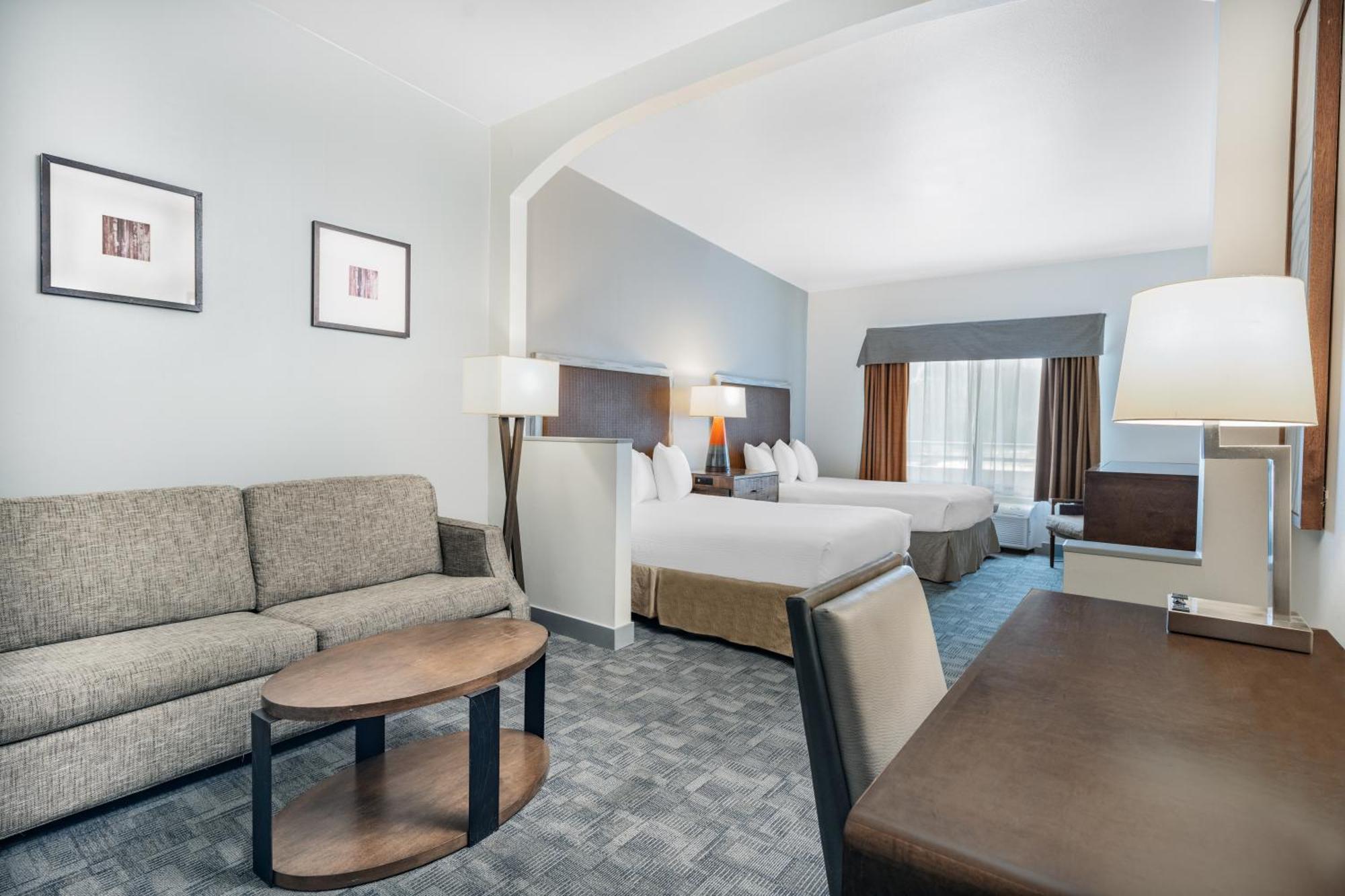 Ramada By Wyndham Bakersfield Hotel Kültér fotó
